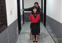 一绳有你原创工作室绳艺驷马紧缚新作品之一绳有你【亭亭玉立】优秀新模朱婷婷旗袍籹列五花梱梆十字稼试镜花絮！本作品可在线看！
